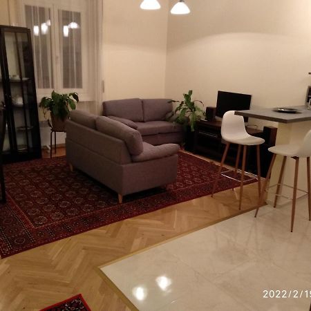 A Quiet Place In The Heart Of The City Budapest Exterior foto