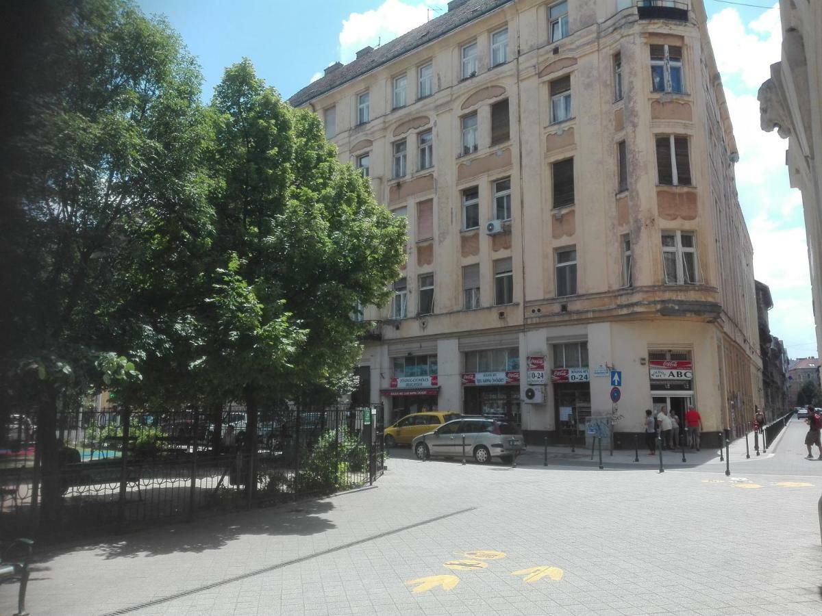 A Quiet Place In The Heart Of The City Budapest Exterior foto